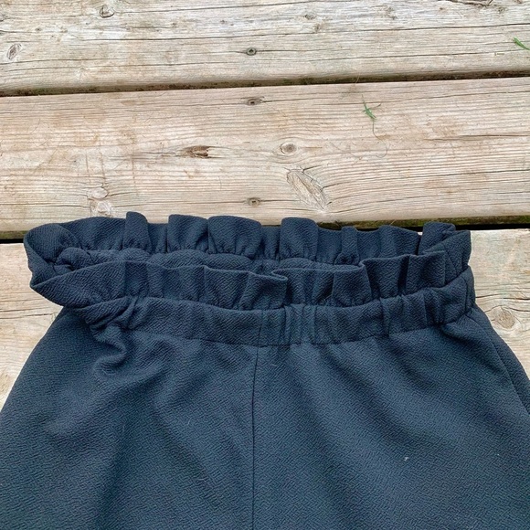 💛 SHEIN High-Waisted Black Ruffle Waist Pants Size M - Picture 2 of 6